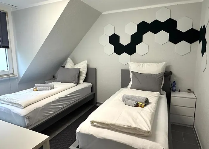 Dutti's - I 2 I 4 Beds I Kitchen I Wifi I Tv I Parking I Autobahn Duisburg