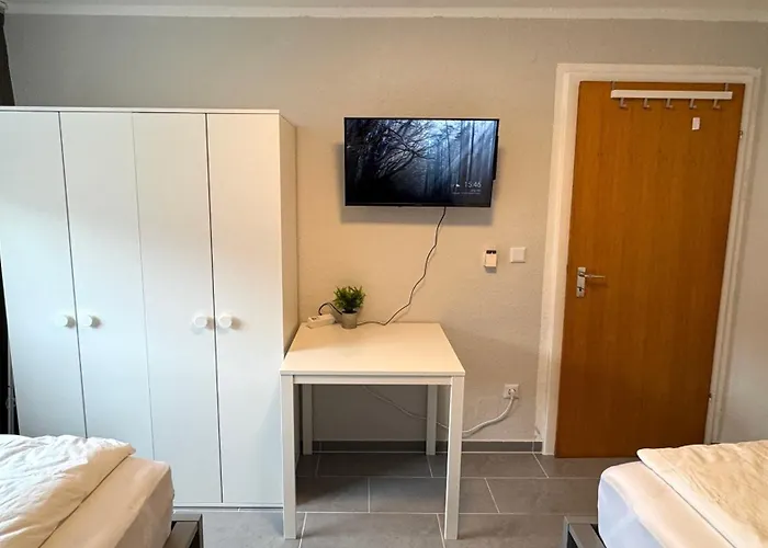 Dutti's - I 2 I 4 Beds I Kitchen I Wifi I Tv I Parking I Autobahn Apartment Duisburg